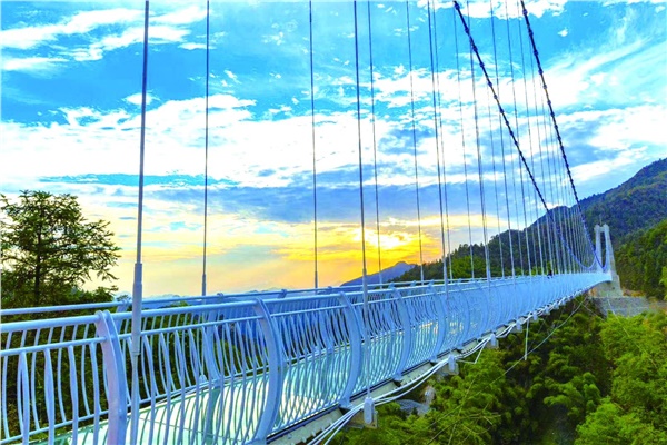 梅山文化園、青云洞、云臺山2日