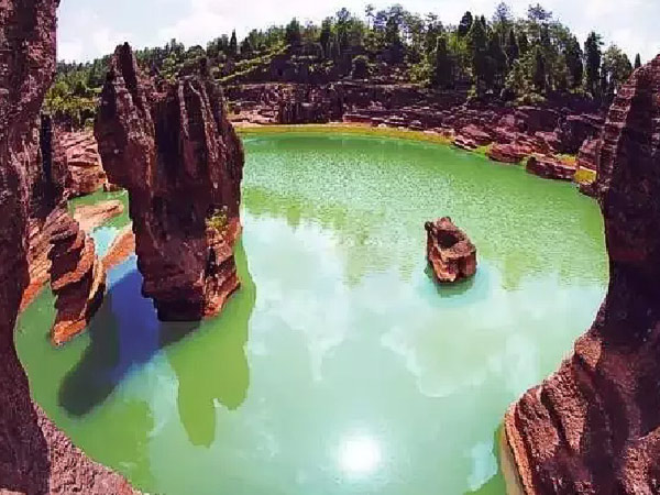 湘西芙蓉鎮、紅石林(坐龍峽、酉水畫廊)高品質汽車2日游 湘西芙蓉鎮、紅石林(坐龍峽、酉水畫廊)高品質汽車2日游