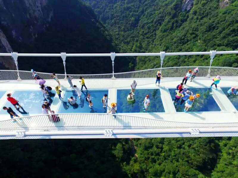 E1線：玻璃橋、袁家界、天子山、金鞭溪、天門山、夯吾苗寨、鳳凰古城湘西“精華之旅”品質純玩4晚5日游